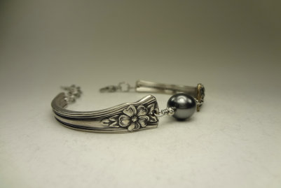 the_spoon_jeweler068011.jpg