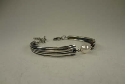 the_spoon_jeweler081011.jpg
