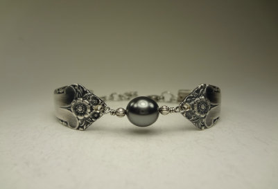 the_spoon_jeweler116012.jpg