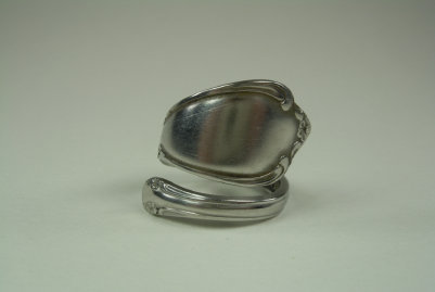 the_spoon_jeweler211010.jpg